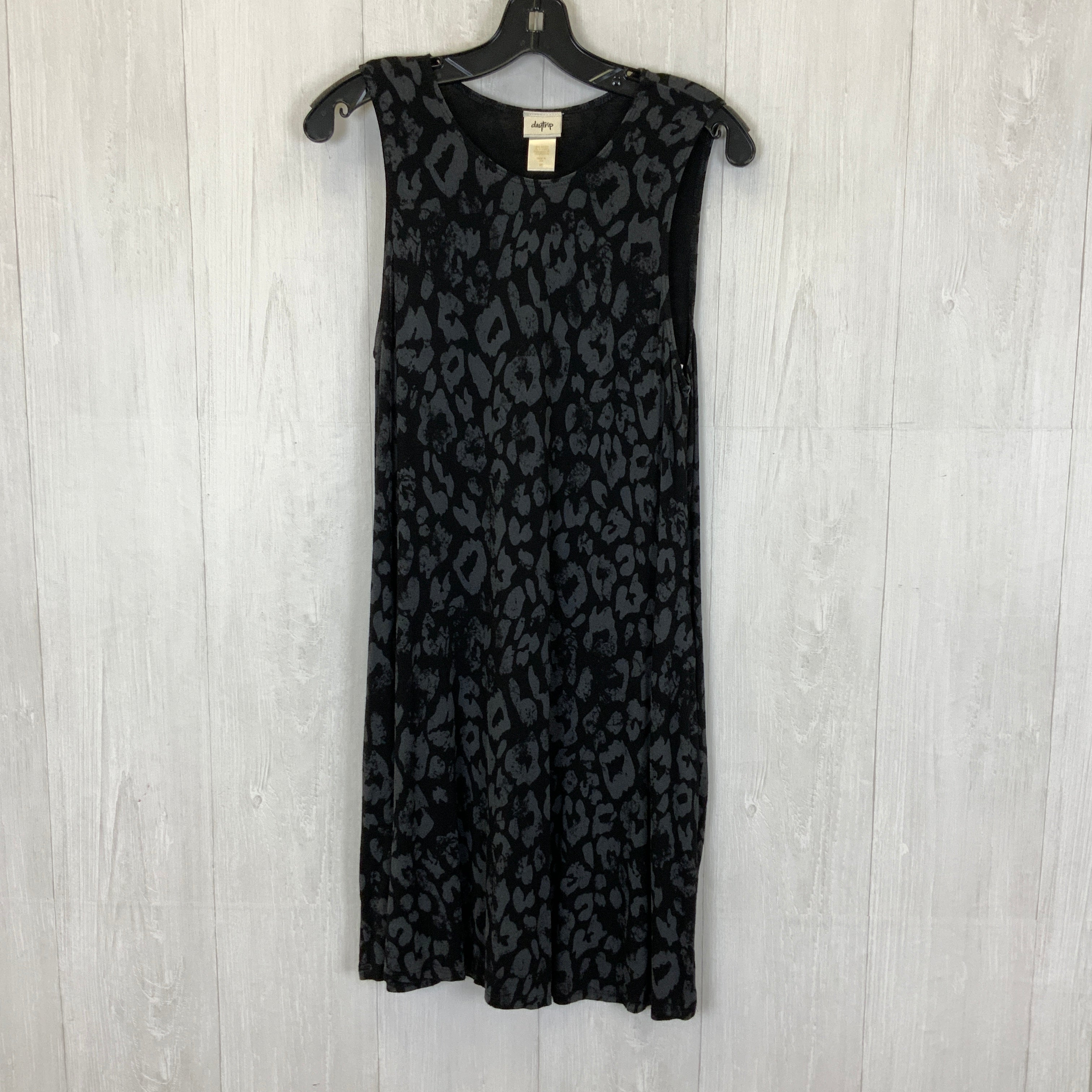 Casual Short Dress - Daytrip - Size M.