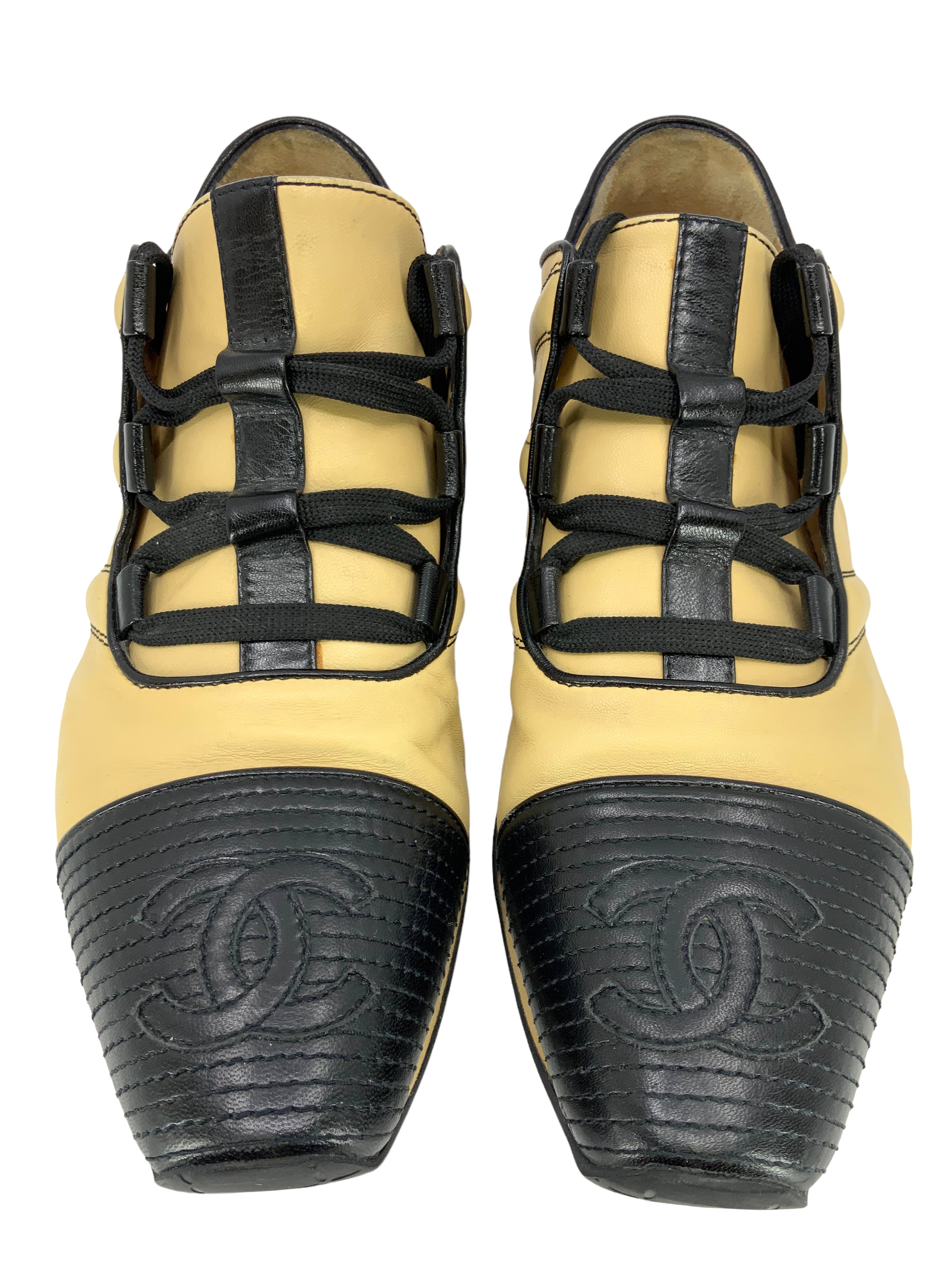 CHANEL CC Logo Leather Sneakers - Low Top, Cap Toe, Size 9