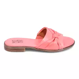 Daisey Slide Sandal.