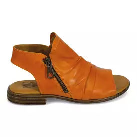 Dylan Sandal online store