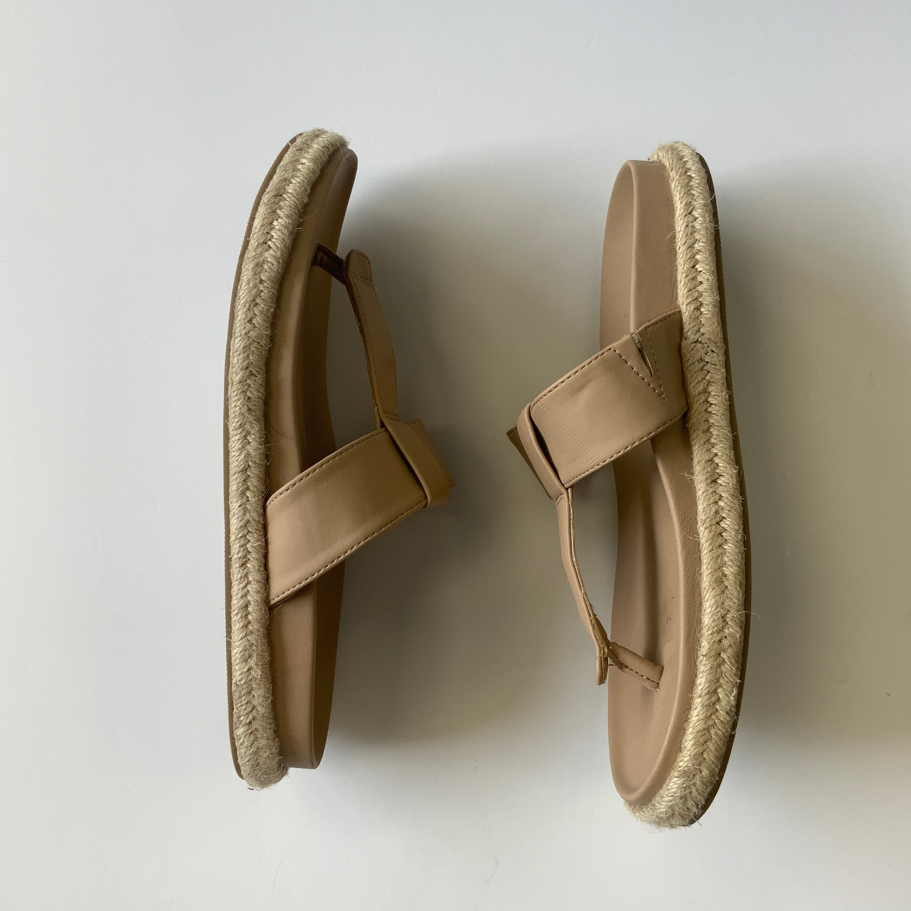 Sandals Flats on Sale: Size 8 | Clothes Mentor