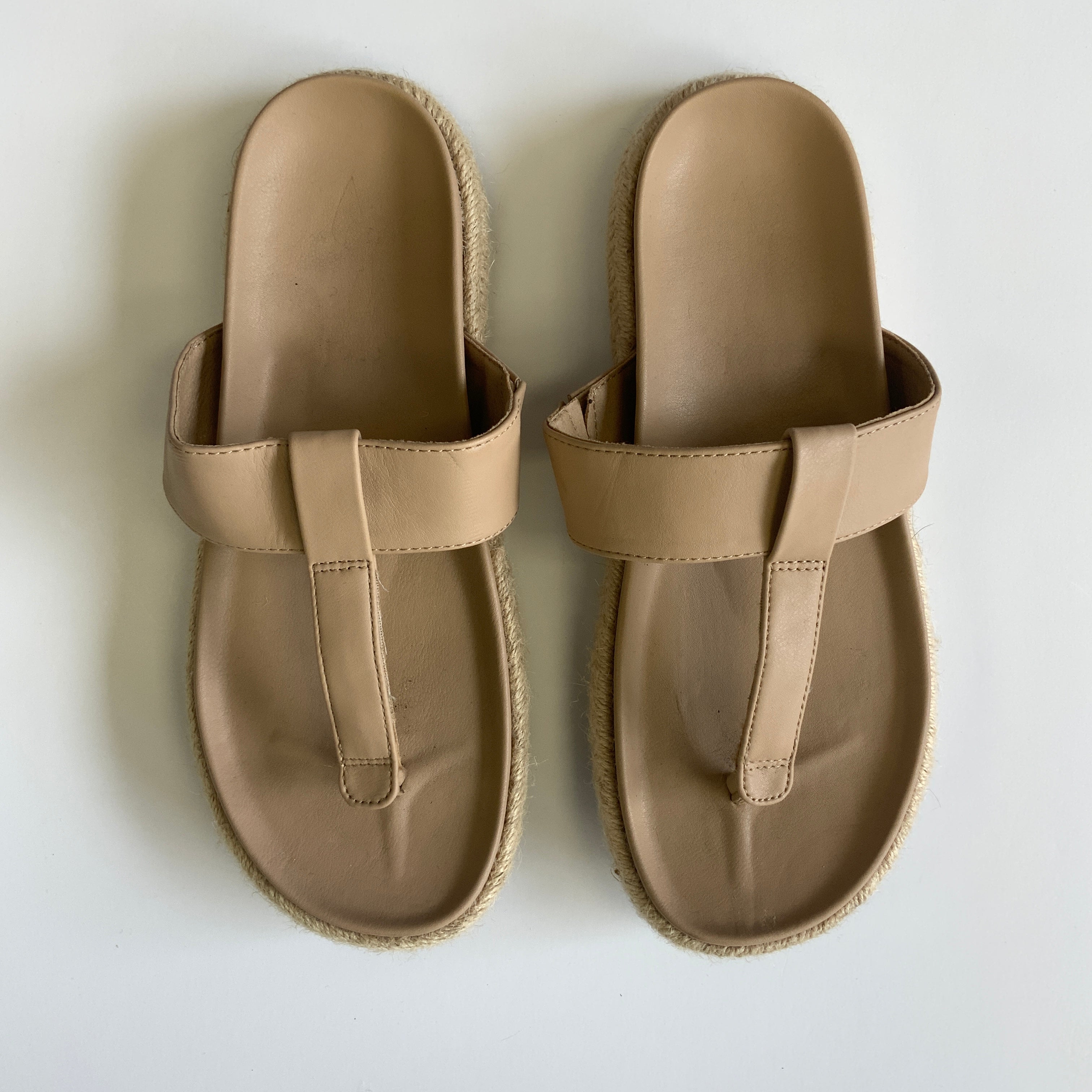 Sandals Flats on Sale: Size 8 | Clothes Mentor